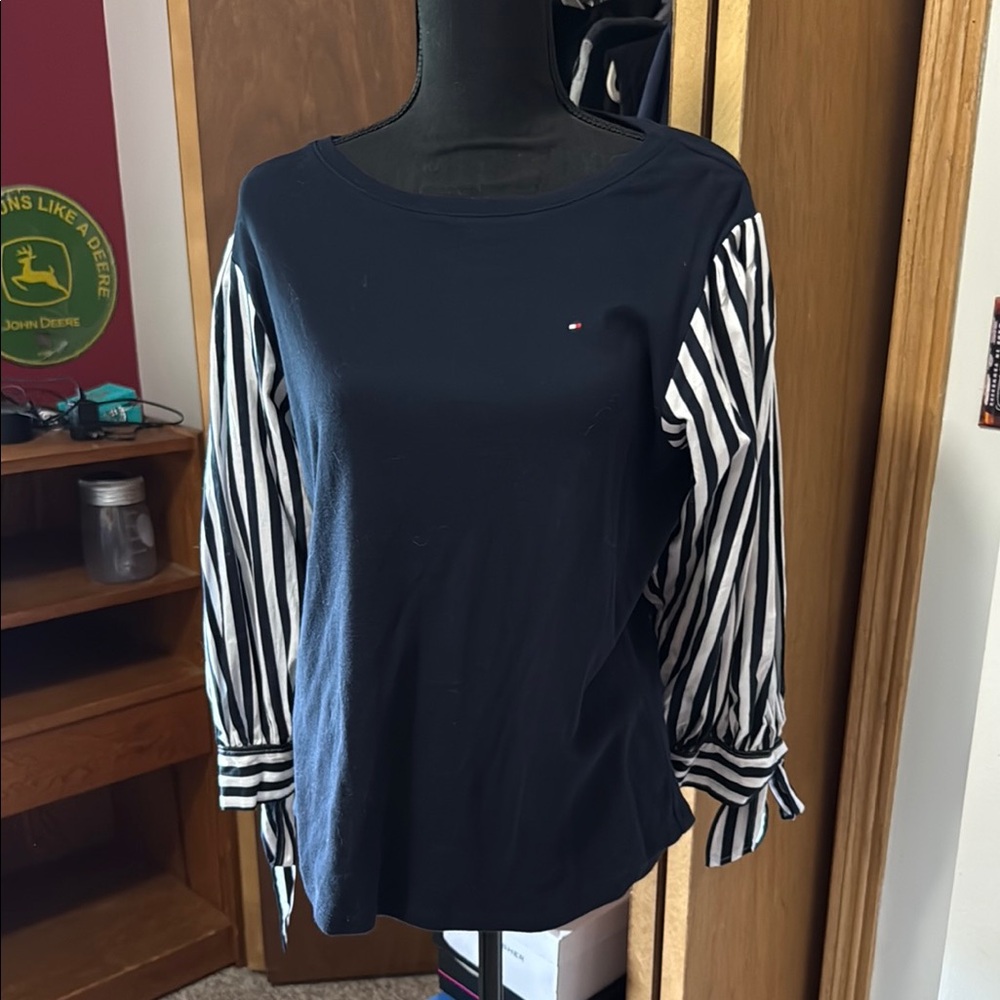 Tommy Hilfiger Blue and Black 3/4 Sleeve Boxy Blouse
